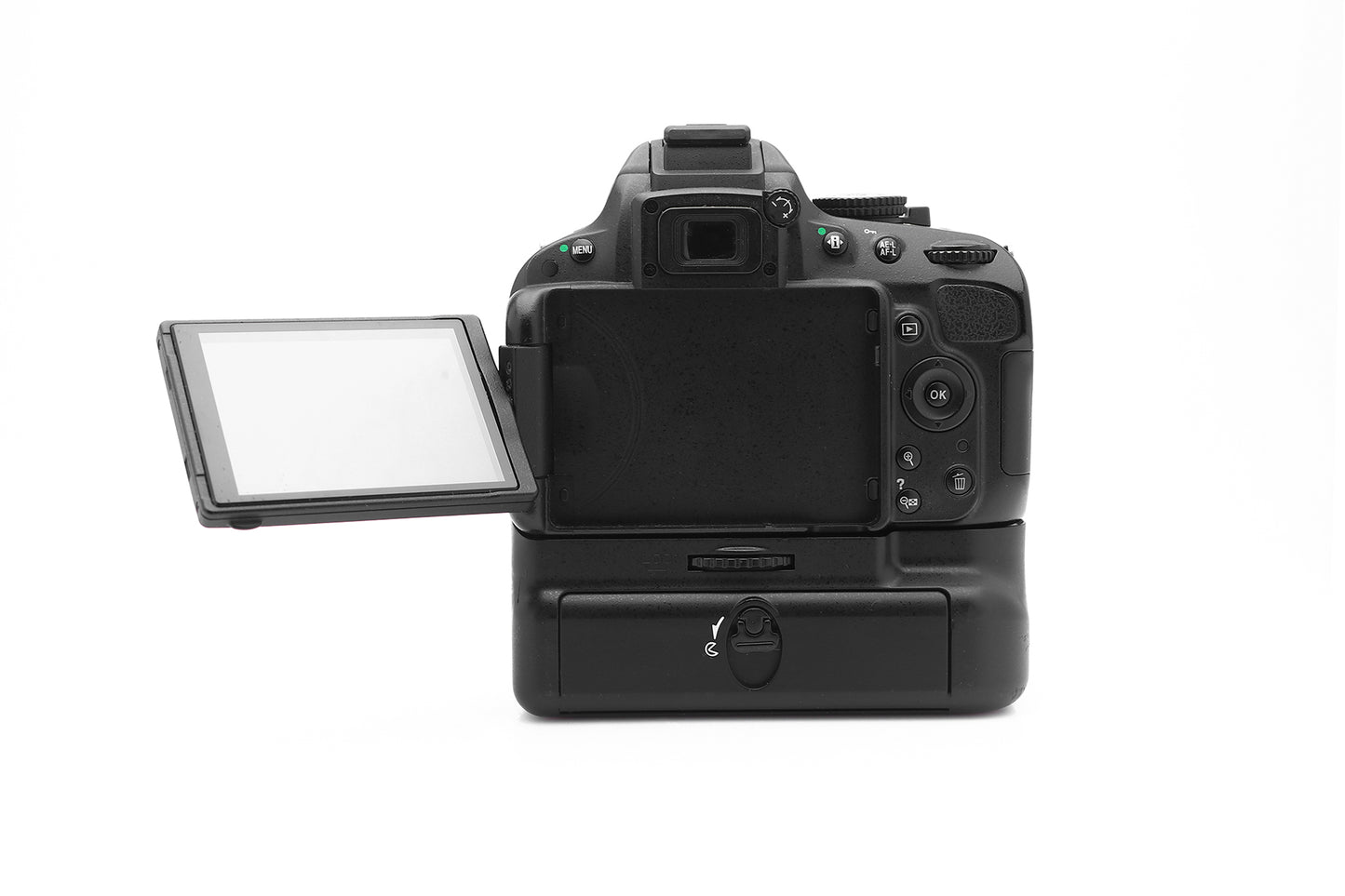 Used Nikon D5100 DSLR Camera Body with Battery Grip