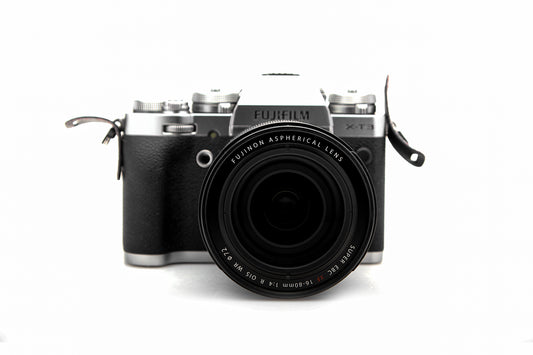 Fujifilm X-T3 26.1 MP Mirrorless Camera with 16-80mm FX Zoom Lens
